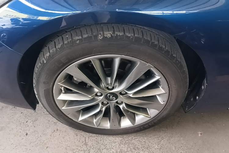 Used Infiniti Q50L 2018 2.0T Enjoyment Version China V Standard Left Front Wheel Hub