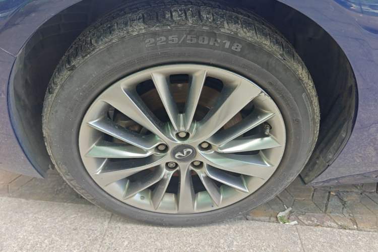 Used Infiniti Q50L 2018 2.0T Enjoyment Version China VI Standard Left Front Wheel Hub