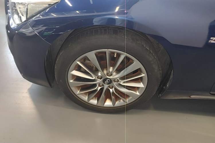 Used Infiniti Q50L 2018 2.0T Enjoyment Version China V Standard Left Front Wheel Hub