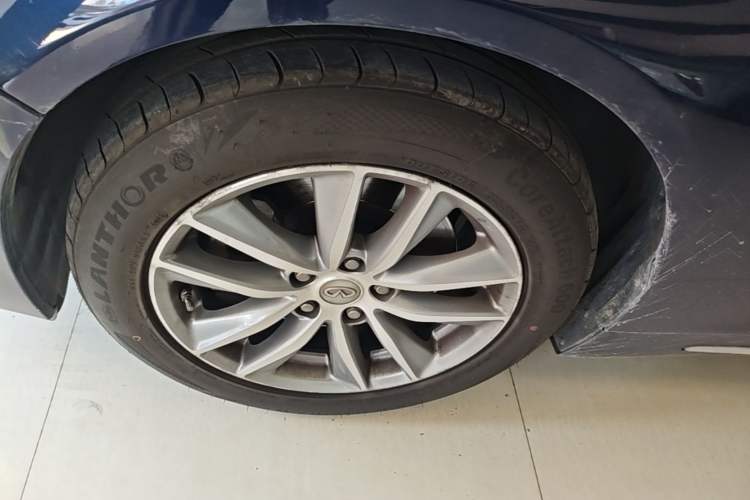 Used Infiniti Q50L 2018 2.0T Comfort Edition China V Standard Left Front Wheel Hub