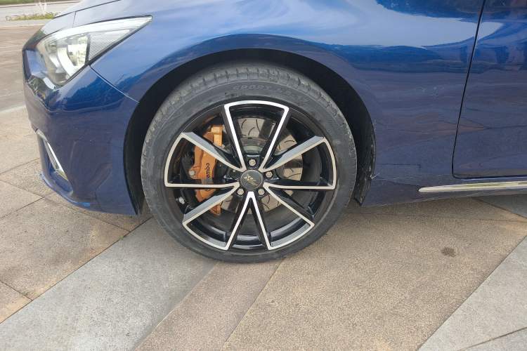 Used Infiniti Q50L 2018 2.0T Enjoyment Version China VI Standard Left Front Wheel Hub