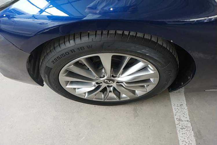 Used Infiniti Q50L 2018 2.0T Enjoyment Version China VI Standard Left Front Wheel Hub