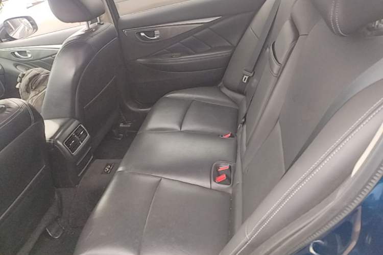 Used Infiniti Q50L 2018 2.0T Enjoyment Version China VI Standard Left Rear Seat