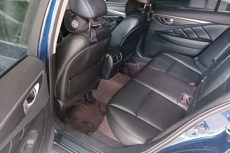 Used Infiniti Q50L 2018 2.0T Comfort Edition China VI Standard Left Rear Seat