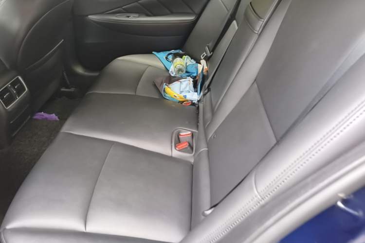 Used Infiniti Q50L 2018 2.0T Comfort Edition China VI Standard Left Rear Seat