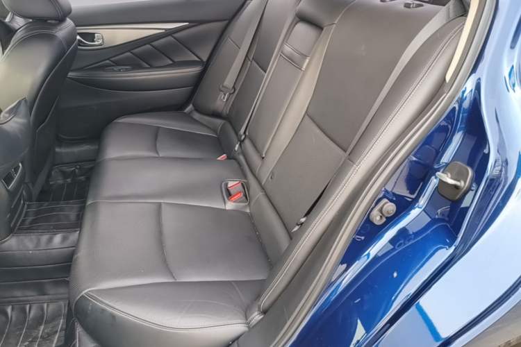 Used Infiniti Q50L 2018 2.0T Enjoyment Version China VI Standard Left Rear Seat