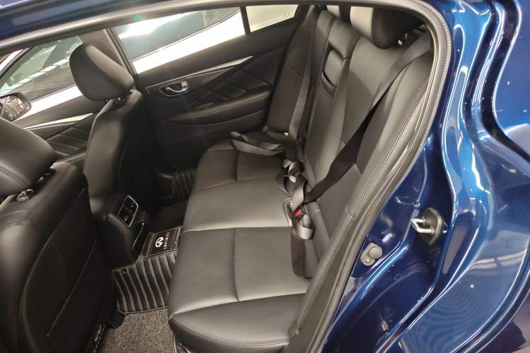 Used Infiniti Q50L 2018 2.0T Comfort Edition China VI Standard Left Rear Seat