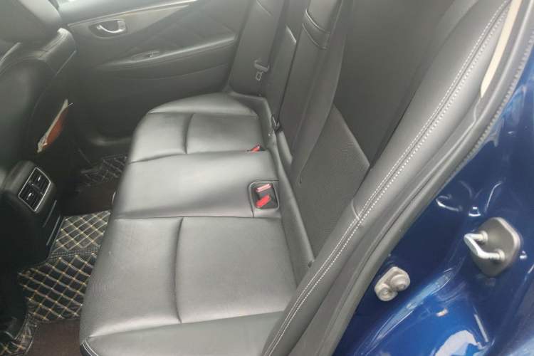 Used Infiniti Q50L 2018 2.0T Enjoyment Version China VI Standard Left Rear Seat