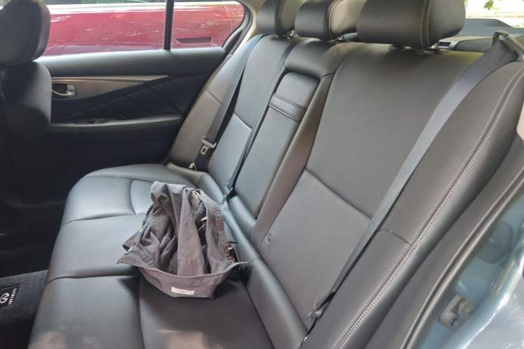Used Infiniti Q50L 2018 2.0T Enjoyment Version China VI Standard Left Rear Seat