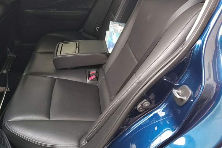 Used Infiniti Q50L 2018 2.0T Enjoyment Version China VI Standard Left Rear Seat