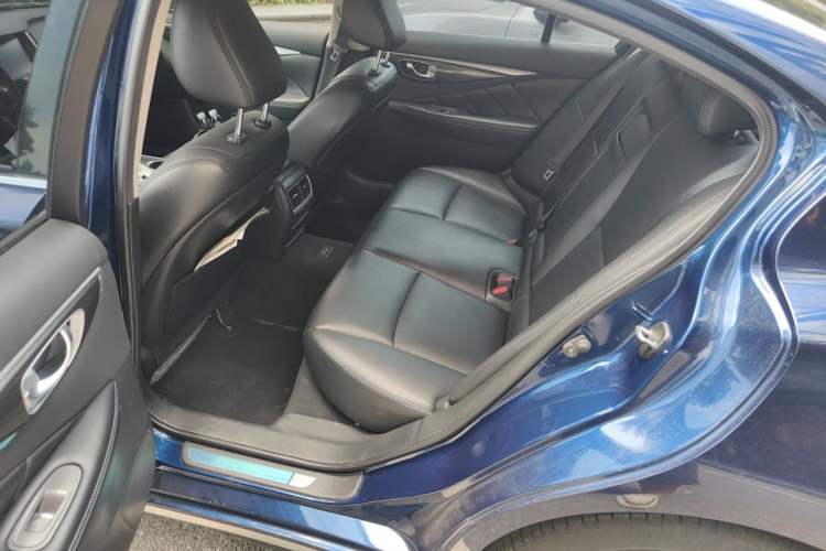 Used Infiniti Q50L 2018 2.0T Comfort Edition China VI Standard Left Rear Seat