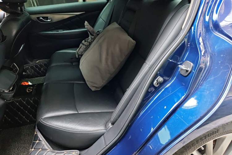 Used Infiniti Q50L 2018 2.0T Enjoyment Version China VI Standard Left Rear Seat