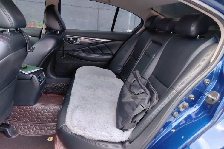 Used Infiniti Q50L 2018 2.0T Comfort Edition China V Standard Left Rear Seat