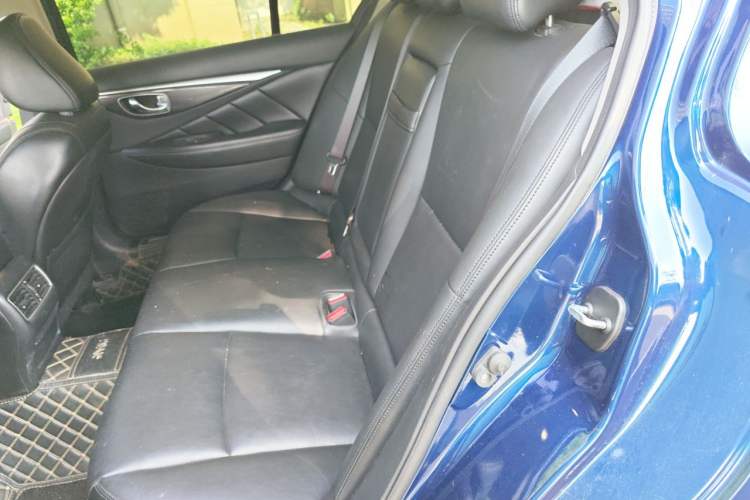 Used Infiniti Q50L 2018 2.0T Comfort Edition China VI Standard Left Rear Seat
