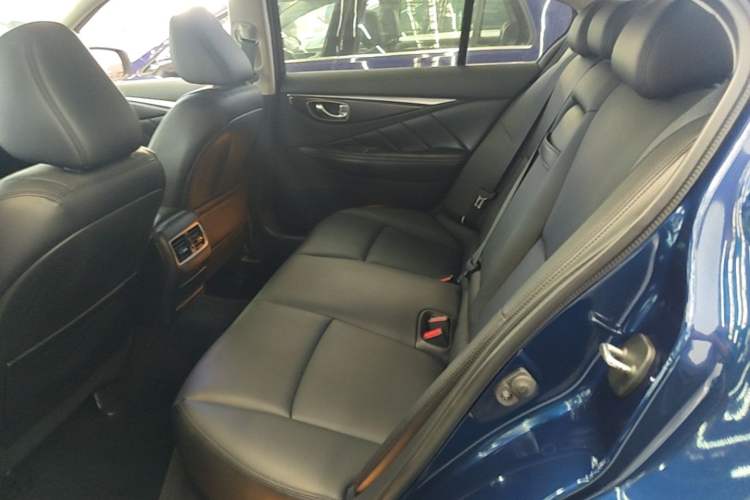 Used Infiniti Q50L 2018 2.0T Comfort Edition China VI Standard Left Rear Seat