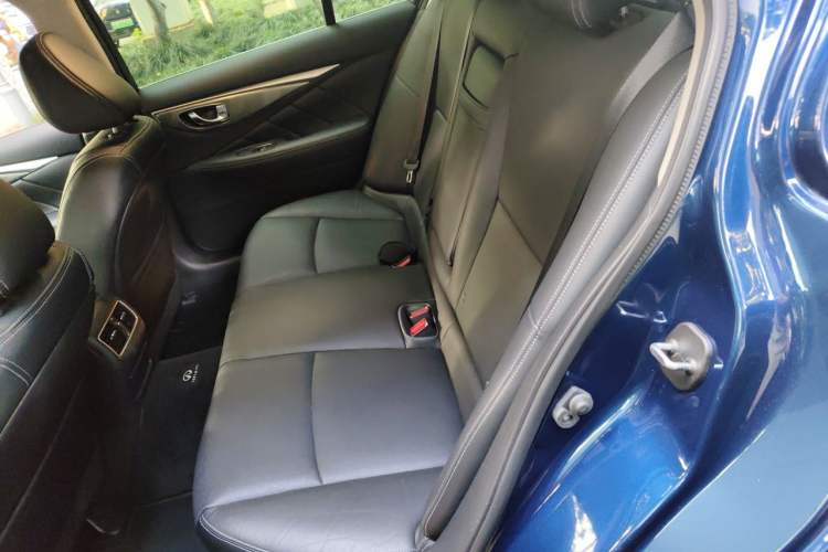 Used Infiniti Q50L 2018 2.0T Enjoyment Version China VI Standard Left Rear Seat