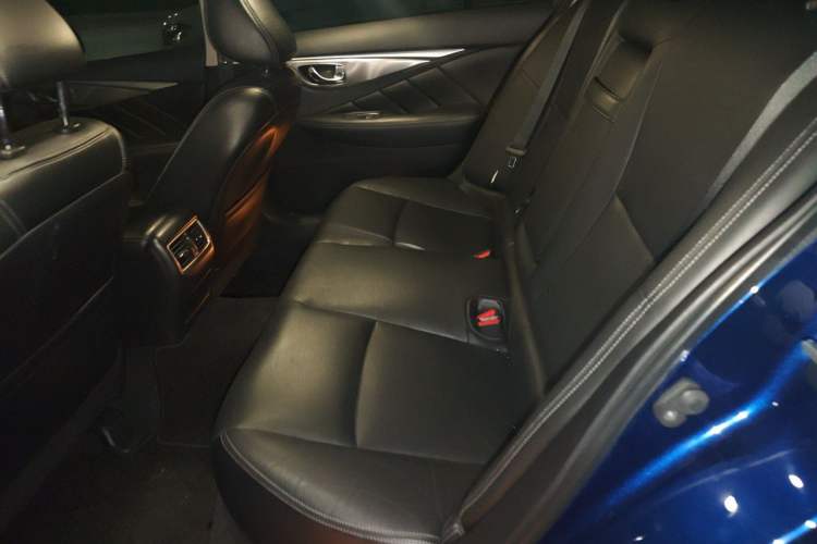 Used Infiniti Q50L 2018 2.0T Enjoyment Version China VI Standard Left Rear Seat