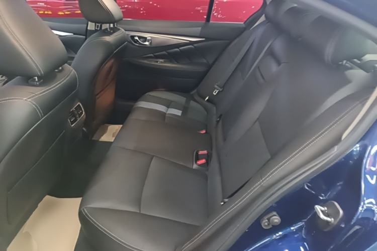 Used Infiniti Q50L 2018 2.0T Enjoyment Version China VI Standard Left Rear Seat
