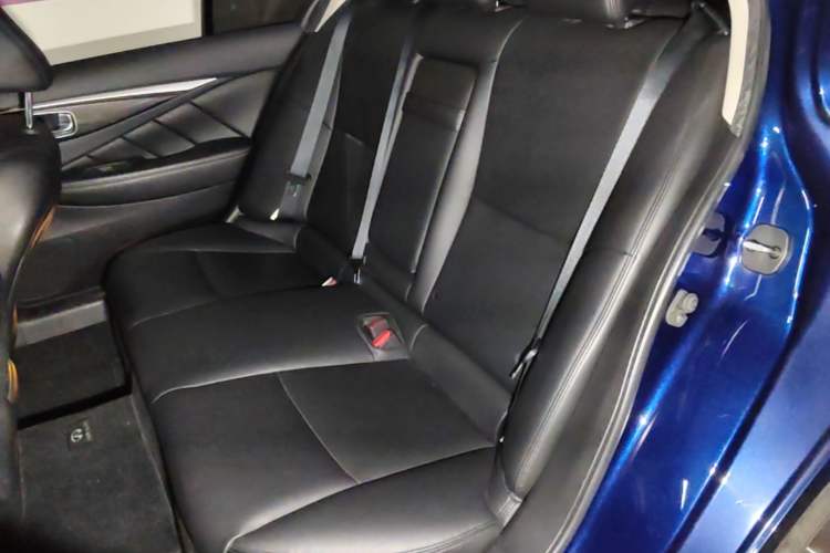 Used Infiniti Q50L 2018 2.0T Comfort Edition China VI Standard Left Rear Seat