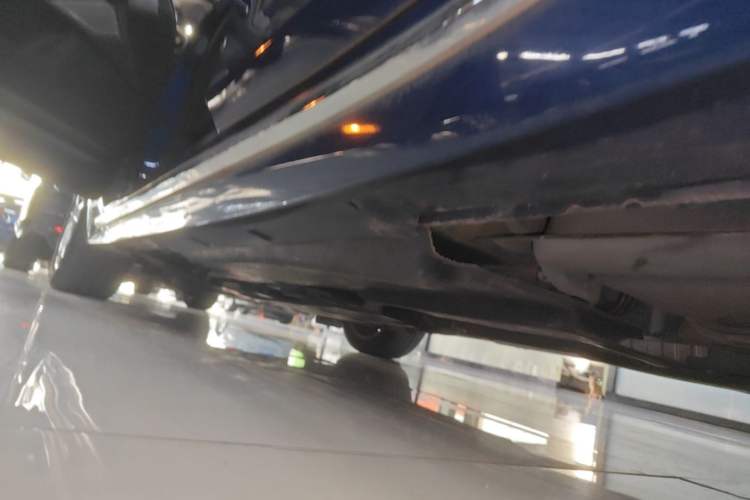 Used Infiniti Q50L 2018 2.0T Enjoyment Version China VI Standard Left Side Sill