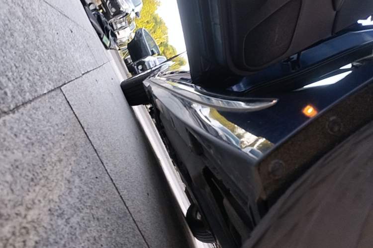 Used Infiniti Q50L 2018 2.0T Enjoyment Version China VI Standard Left Side Sill