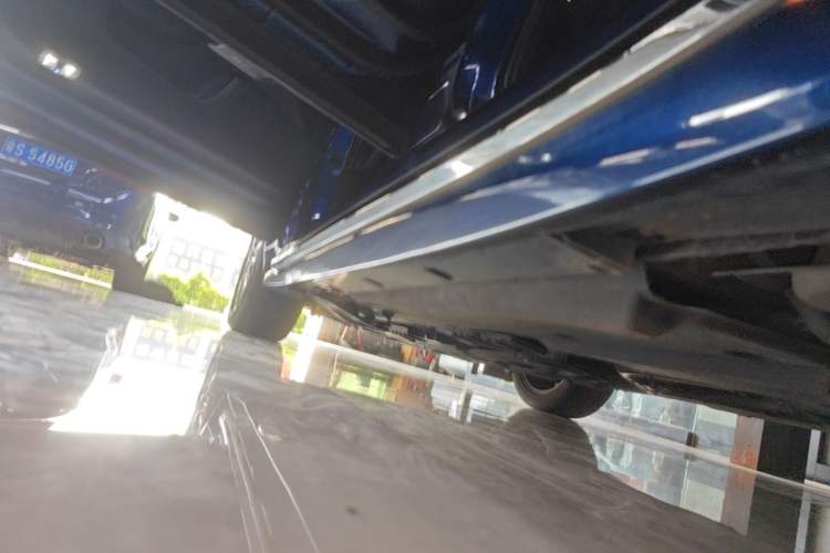 Used Infiniti Q50L 2018 2.0T Enjoyment Version China VI Standard Left Side Sill