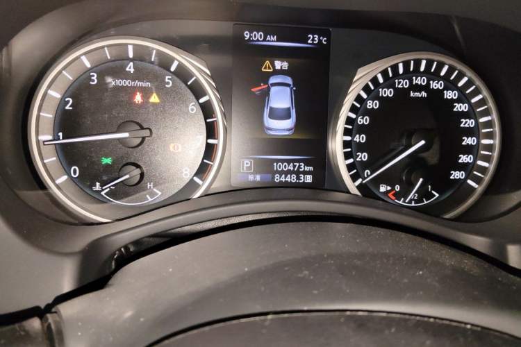 Used Infiniti Q50L 2018 2.0T Enjoyment Edition China V standard Odometer Close Up