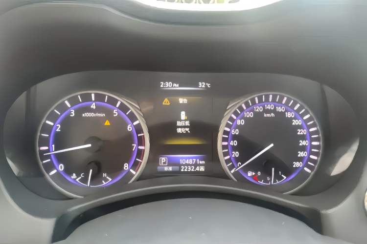 Used Infiniti Q50L 2018 2.0T Enjoyment Edition China V standard Odometer Close Up