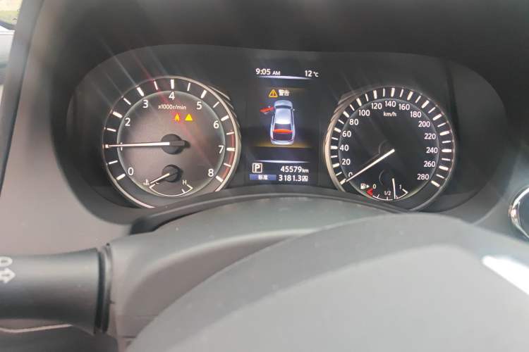 Used Infiniti Q50L 2018 2.0T Enjoyment Edition China V standard Odometer Close Up