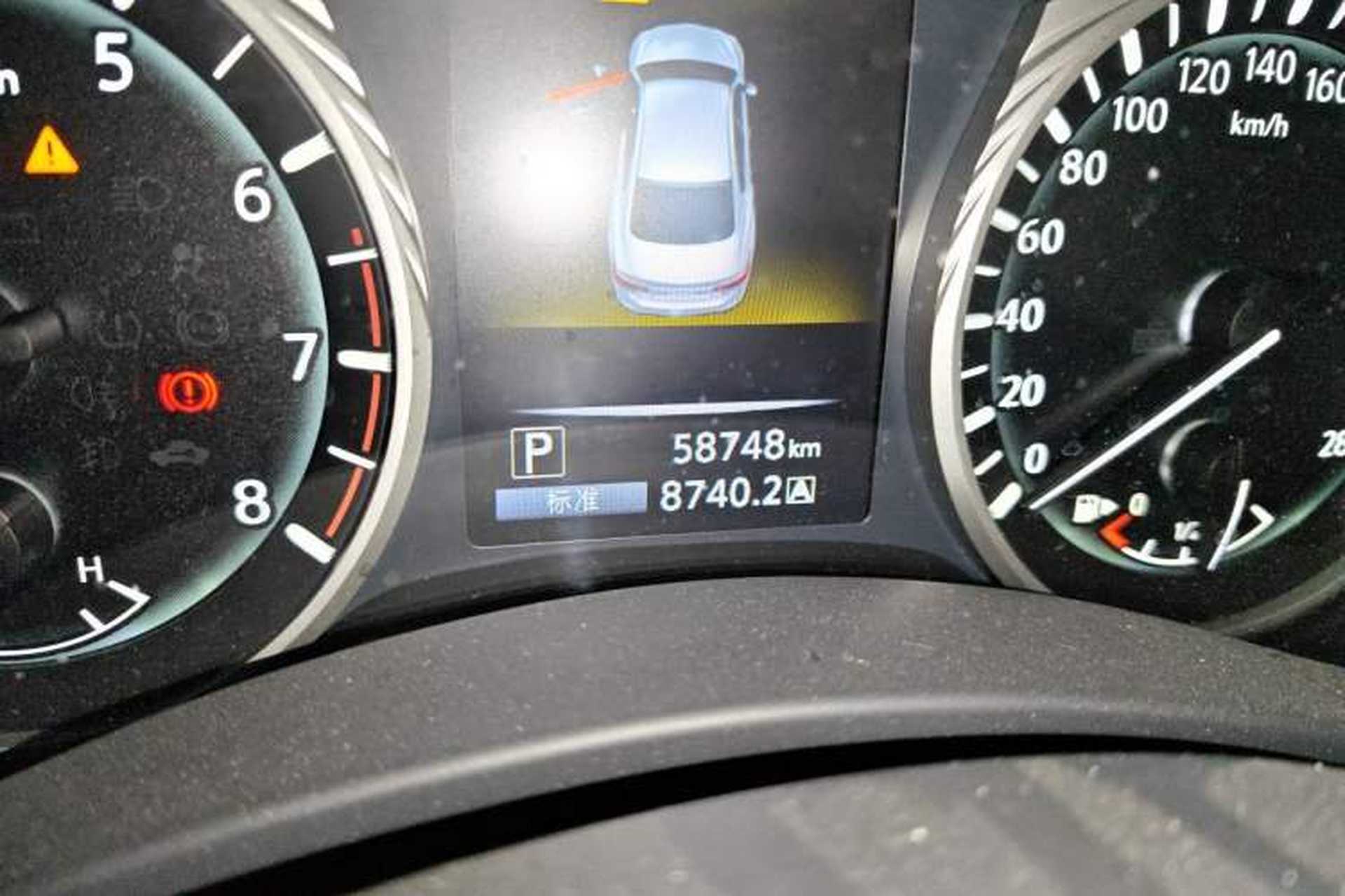Used Infiniti Q50L 2018 2.0T Comfort Edition China VI Standard Odometer Close Up
