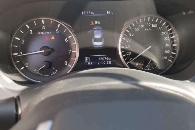 Used Infiniti Q50L 2018 2.0T Comfort Edition China V Standard Odometer Close Up