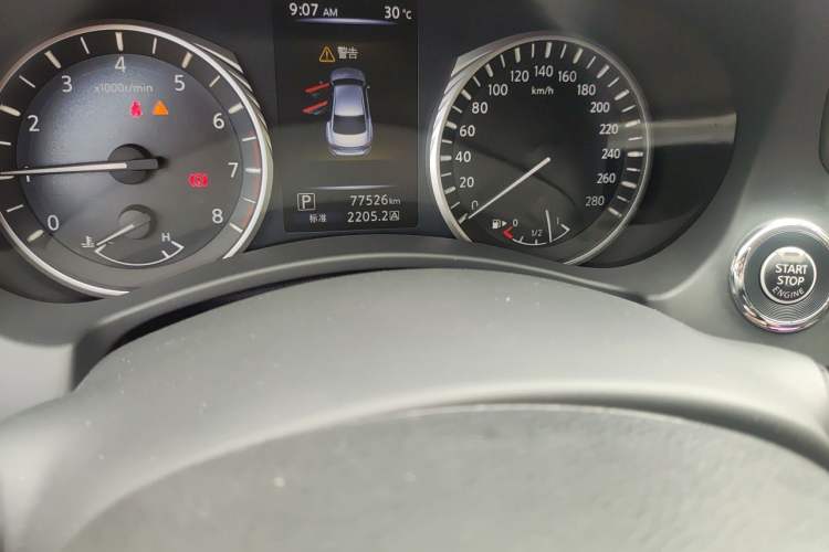 Used Infiniti Q50L 2018 2.0T Comfort Edition China VI Standard Odometer Close Up