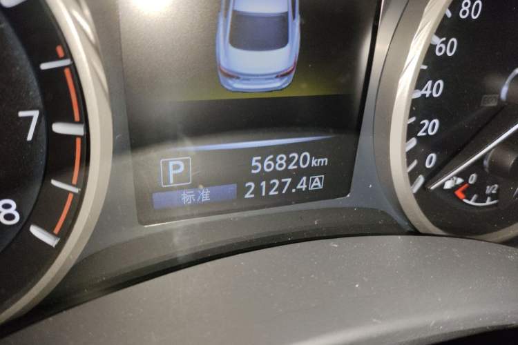 Used Infiniti Q50L 2018 2.0T Comfort Edition China VI Standard Odometer Close Up