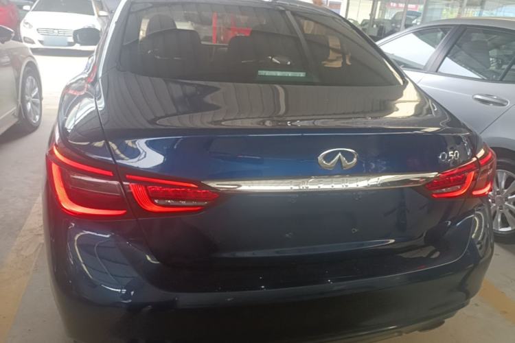 Used Infiniti Q50L 2018 2.0T Enjoyment Version China VI Standard Rear