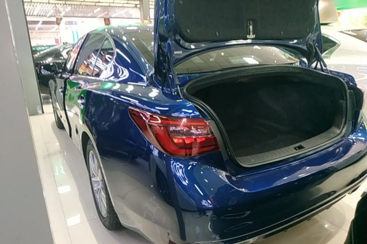 Used Infiniti Q50L 2018 2.0T Comfort Edition China VI Standard Rear Left 45 Deg