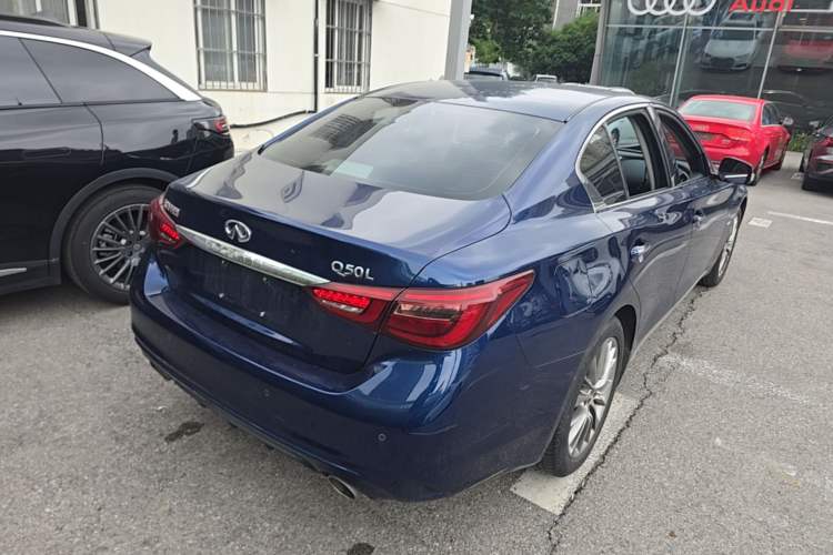 Used Infiniti Q50L 2018 2.0T Enjoyment Version China V Standard Rear Right 45 Deg