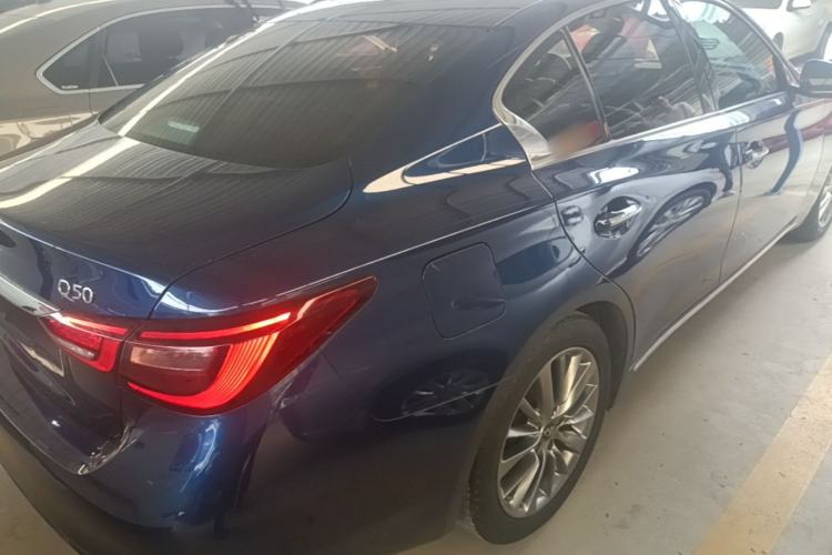 Used Infiniti Q50L 2018 2.0T Enjoyment Version China VI Standard Rear Right 45 Deg