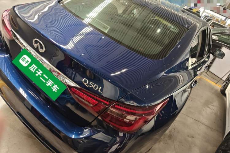 Used Infiniti Q50L 2018 2.0T Comfort Edition China VI Standard Rear Right 45 Deg