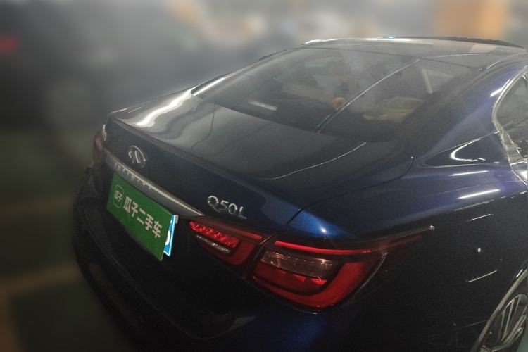 Used Infiniti Q50L 2018 2.0T Luxury Sport Edition China V Standard Rear Right 45 Deg