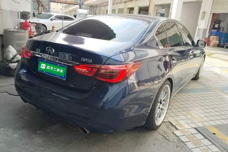 Used Infiniti Q50L 2018 2.0T Enjoyment Version China VI Standard Rear Right 45 Deg
