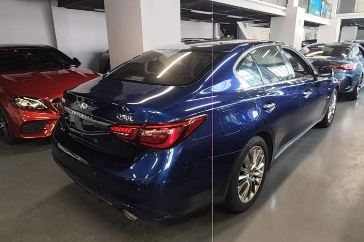 Used Infiniti Q50L 2018 2.0T Enjoyment Version China V Standard Rear Right 45 Deg