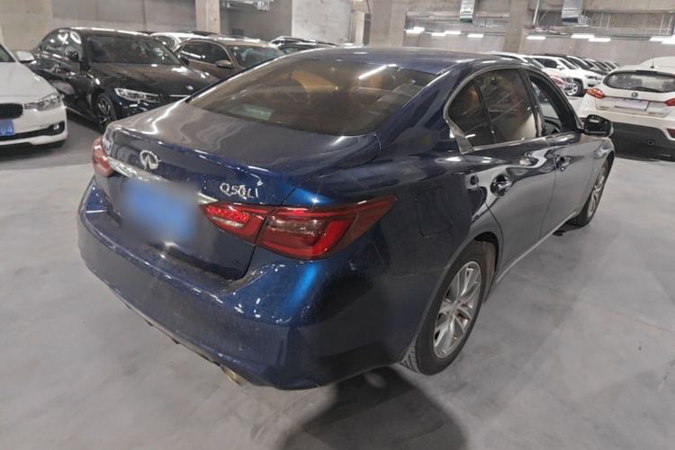 Used Infiniti Q50L 2018 2.0T Comfort Edition China VI Standard Rear Right 45 Deg