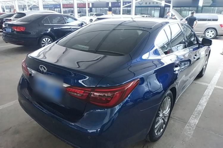 Used Infiniti Q50L 2018 2.0T Enjoyment Version China VI Standard Rear Right 45 Deg