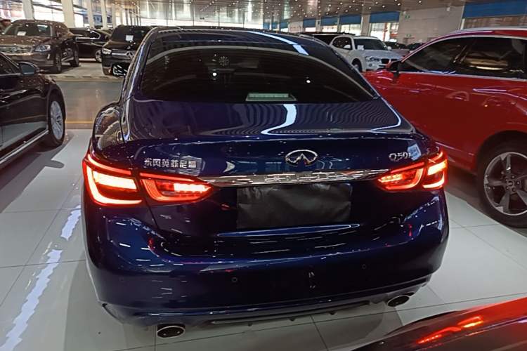 Used Infiniti Q50L 2018 2.0T Enjoyment Version China VI Standard Rear