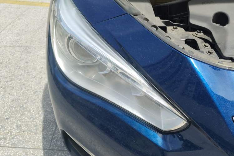 Used Infiniti Q50L 2018 2.0T Comfort Edition China VI Standard Right Front Headlight