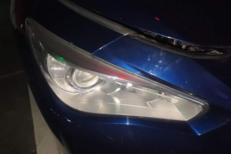Used Infiniti Q50L 2018 2.0T Comfort Edition China V Standard Right Front Headlight