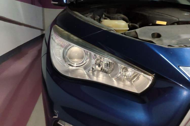 Used Infiniti Q50L 2018 2.0T Comfort Edition China VI Standard Right Front Headlight