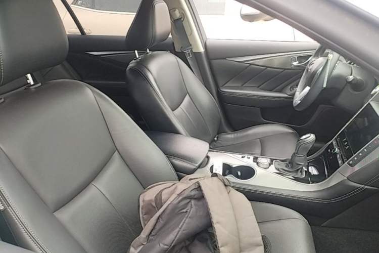 Used Infiniti Q50L 2018 2.0T Enjoyment Version China VI Standard Right Front Seat