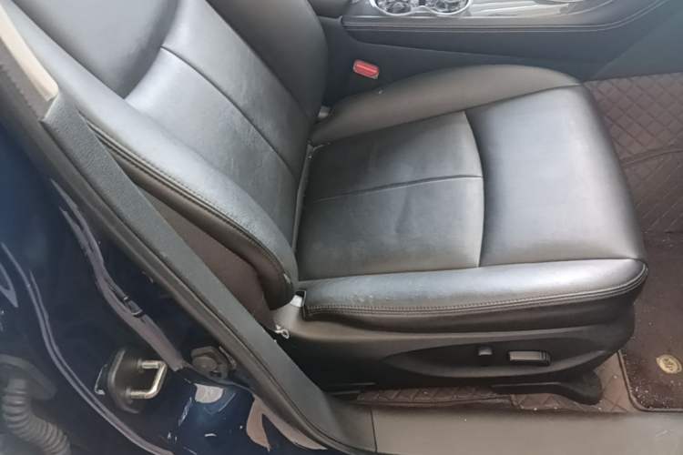 Used Infiniti Q50L 2018 2.0T Comfort Edition China VI Standard Right Front Seat