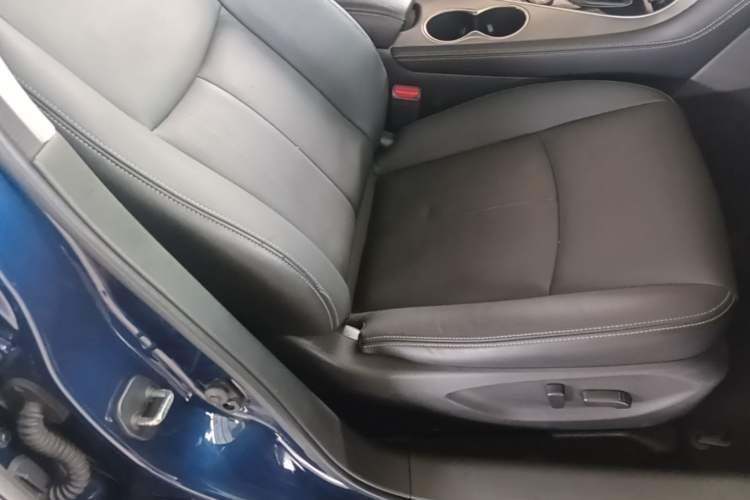 Used Infiniti Q50L 2018 2.0T Enjoyment Version China V Standard Right Front Seat